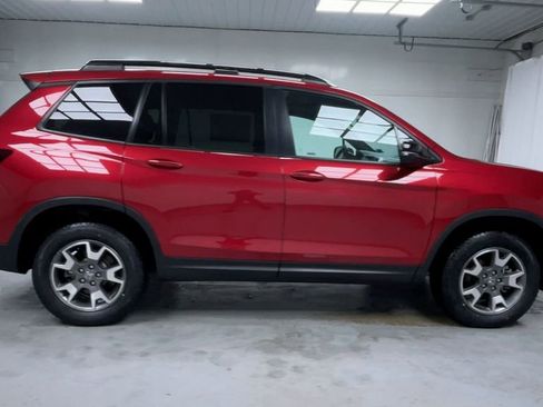 Used 2023 Honda Passport TrailSport image 9