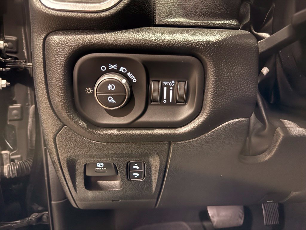 Used 2022 RAM 1500 Laramie w/ Laramie Southwest Edition RWD image 17