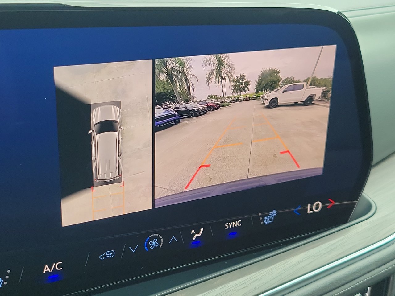 Certified 2025 Chevrolet Tahoe Z71 AWD/4WD image 25