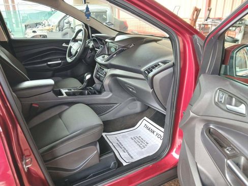 Used 2019 Ford Escape SE image 10