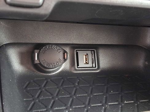 Used 2021 Toyota RAV4 LE FWD image 22