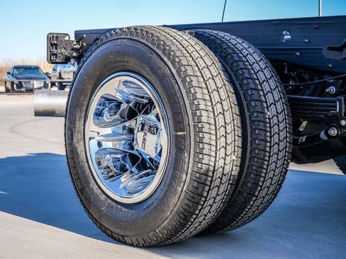 New 2026 GMC Sierra 3500 SLE w/ SLE Convenience Package image 10