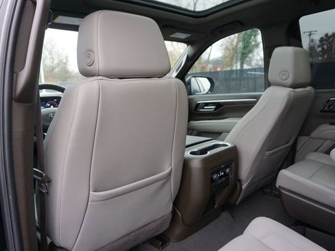 Used 2025 Chevrolet Tahoe Z71 w/ Z71 Off-Road Package image 15