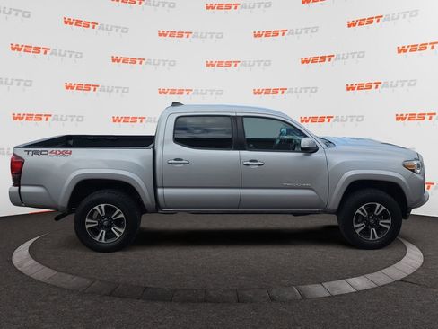 Used 2019 Toyota Tacoma TRD Sport image 6