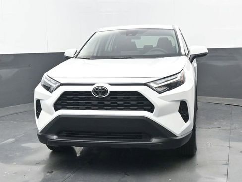 Used 2025 Toyota RAV4 LE image 18