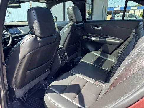 Used 2022 Cadillac XT4 Luxury w/ Cold Weather Package FWD image 59
