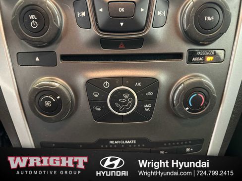 Used 2015 Ford Explorer XLT image 29