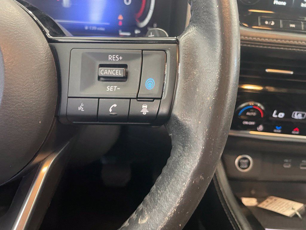 Used 2021 Nissan Rogue Platinum FWD image 15