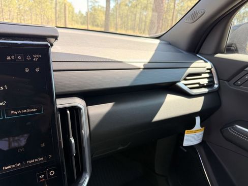 New 2026 GMC Acadia Elevation w/ Elevation Premium Package FWD image 23