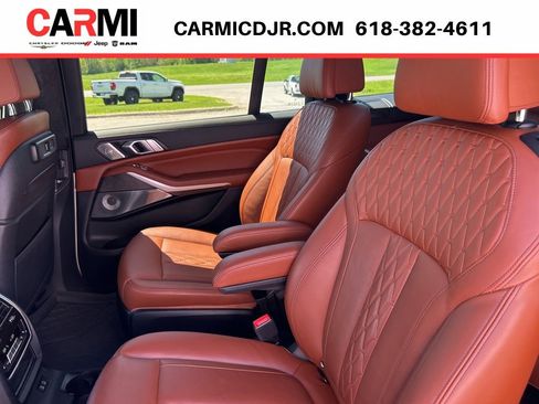 Used 2021 BMW X7 M50i AWD/4WD image 40