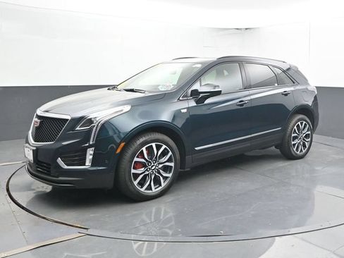 Used 2024 Cadillac XT5 Sportv w/ Technology Package AWD/4WD image 7