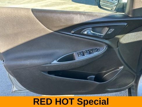 Used 2023 Chevrolet Malibu LT FWD image 12