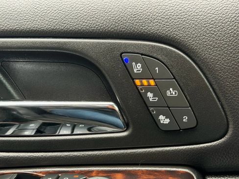 Used 2014 GMC Yukon XL Denali image 20