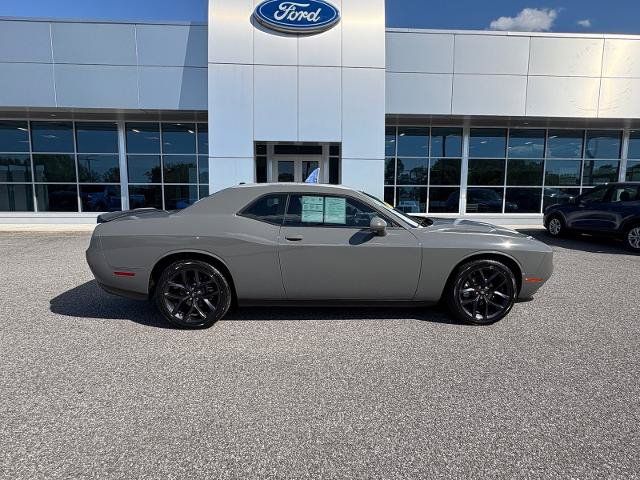 Used 2023 Dodge Challenger SXT RWD image 2