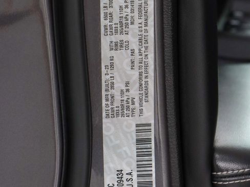 Used 2023 Jeep Grand Cherokee L Limited AWD/4WD image 33