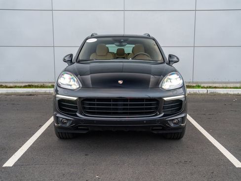 Used 2018 Porsche Cayenne S image 6