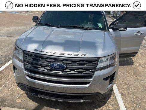 Used 2019 Ford Explorer XLT w/ Equipment Group 202A FWD image 1