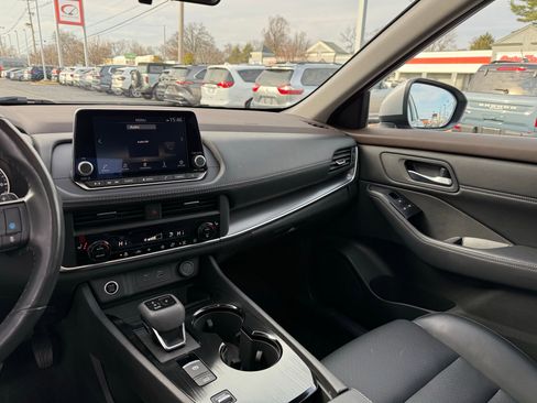 Used 2023 Nissan Rogue SV w/ SV Premium B Package image 49