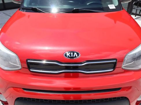 Used 2017 Kia Soul + FWD image 16