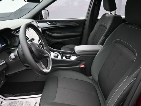 New 2026 Jeep Grand Cherokee Laredo image 10