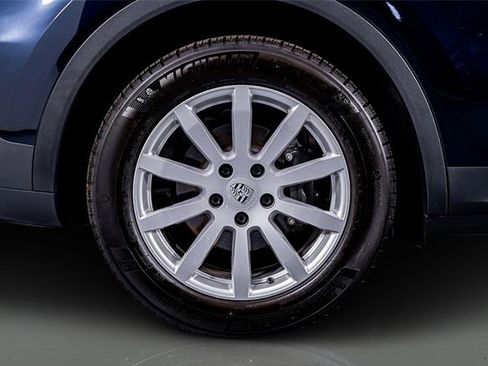 Used 2022 Porsche Cayenne S image 10