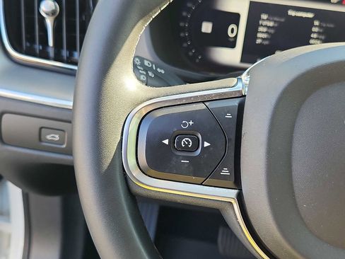 Used 2024 Volvo XC60 B5 Core w/ Protection Package Premier AWD/4WD image 20