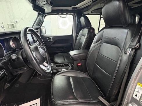 Used 2018 Jeep Wrangler Unlimited Sahara image 18