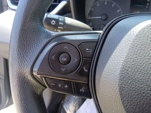 Used 2023 Toyota Corolla LE FWD image 18