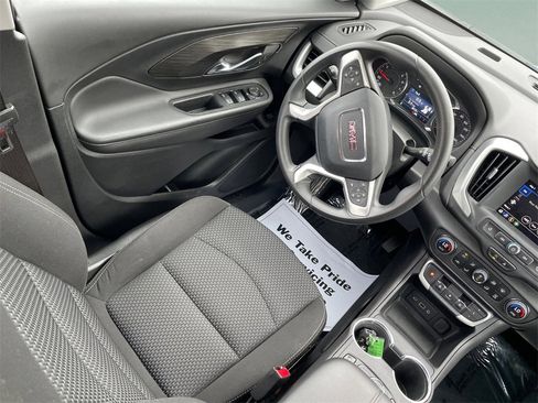 Used 2023 GMC Terrain SLE w/ Driver Convenience Package image 14