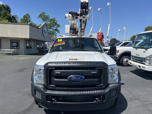 Used 2016 Ford F550 4x4 Regular Cab Super Duty image 3