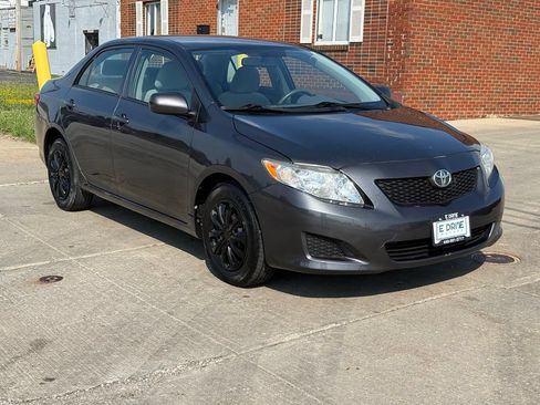 Used 2009 Toyota Corolla FWD image 4