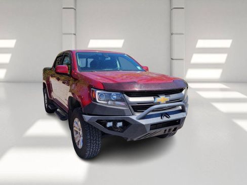Used 2018 Chevrolet Colorado LT w/ LT Convenience Package image 3