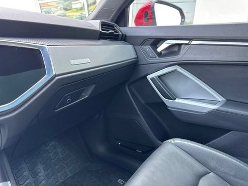 Used 2023 Audi Q3 2.0T Premium Plus w/ Premium Plus Package AWD/4WD image 17