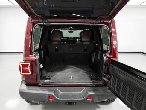 Used 2021 Jeep Wrangler Unlimited Rubicon AWD/4WD image 19