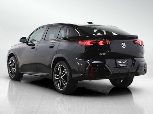 Used 2025 BMW X2 xDrive28i AWD/4WD image 4