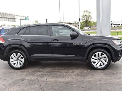 Used 2023 Volkswagen Atlas Cross Sport SE w/ Panoramic Sunroof Package image 5