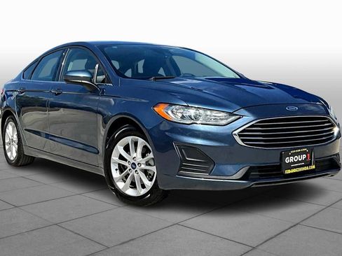Used 2019 Ford Fusion SE image 3