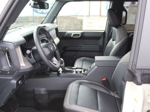 New 2025 Ford Bronco Outer Banks image 23