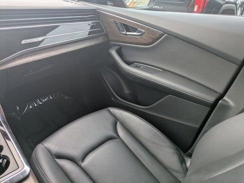 Used 2023 Audi Q8 Premium Plus w/ Premium Plus Package AWD/4WD image 15