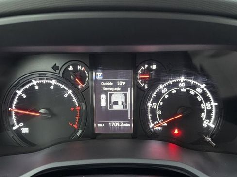 Used 2024 Toyota 4Runner SR5 image 29