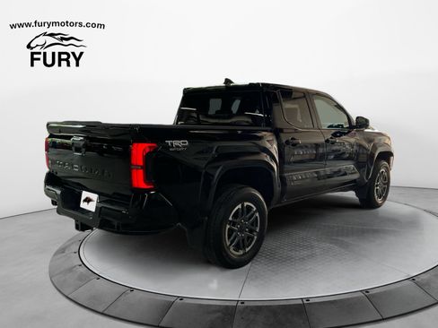 Used 2024 Toyota Tacoma TRD Sport w/ TRD Sport Premium Package AWD/4WD image 3