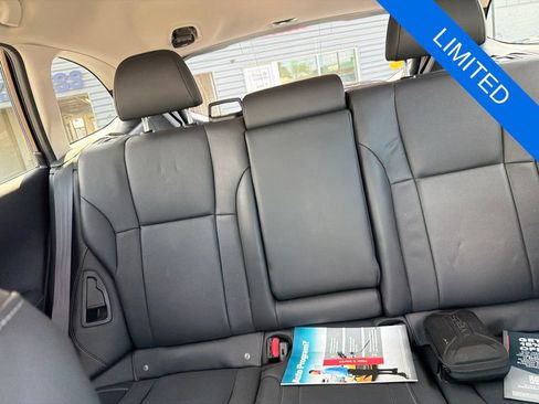 Used 2022 Subaru Outback Limited AWD/4WD image 11