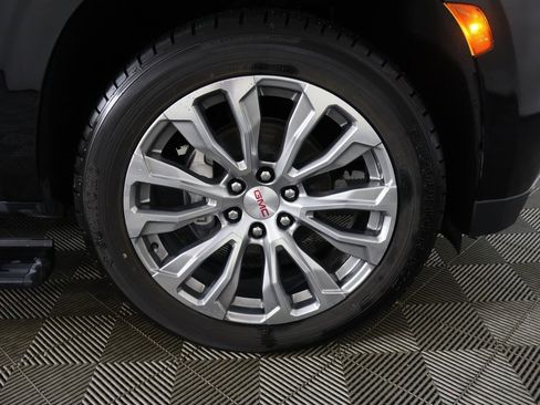 Used 2023 GMC Yukon Denali image 30