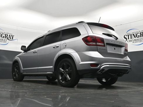 Used 2018 Dodge Journey Crossroad w/ Nav & Sun Group FWD image 21