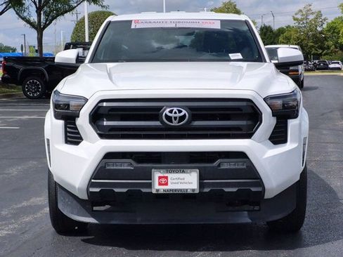 Certified 2025 Toyota Tacoma SR5 AWD/4WD image 4