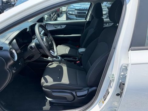 Used 2023 Kia Forte LXS FWD image 10