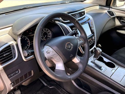 Used 2015 Nissan Murano SV w/ Premium Package image 18