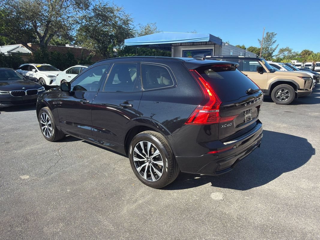 Used 2024 Volvo XC60 B5 Core w/ Protection Package Premier AWD/4WD image 3