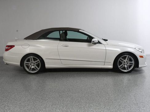 Used 2011 Mercedes-Benz E 550 Cabriolet image 3
