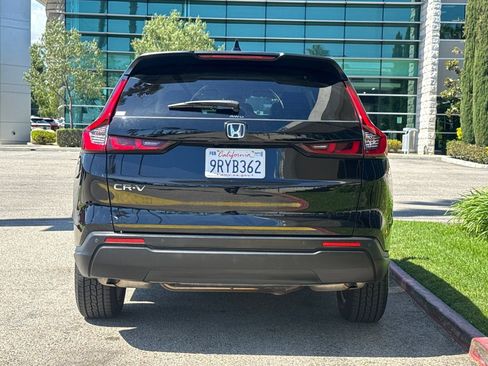 Used 2025 Honda CR-V EX-L image 6